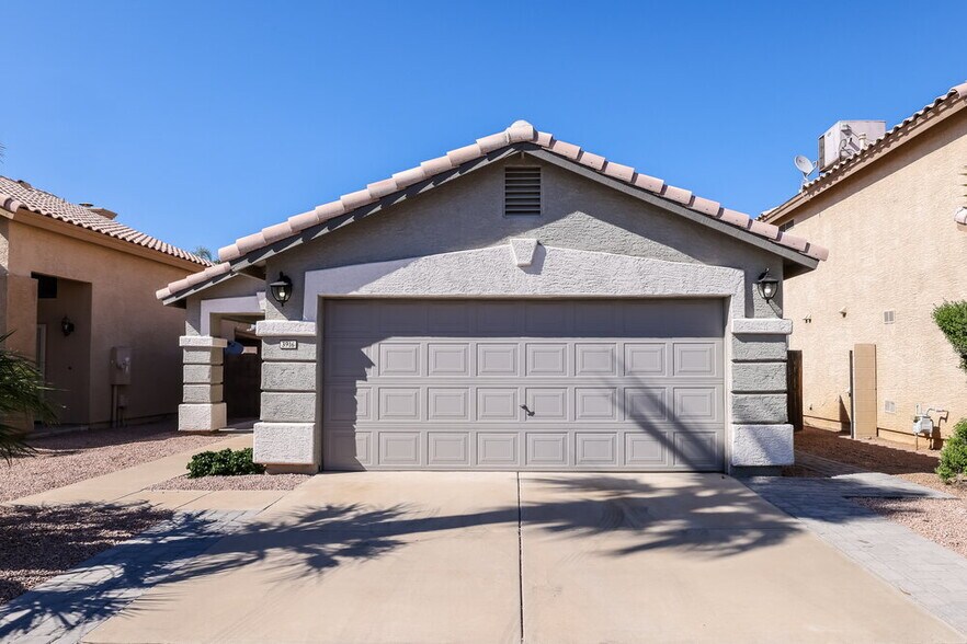 Primary Photo - 3916 E Morrow Dr