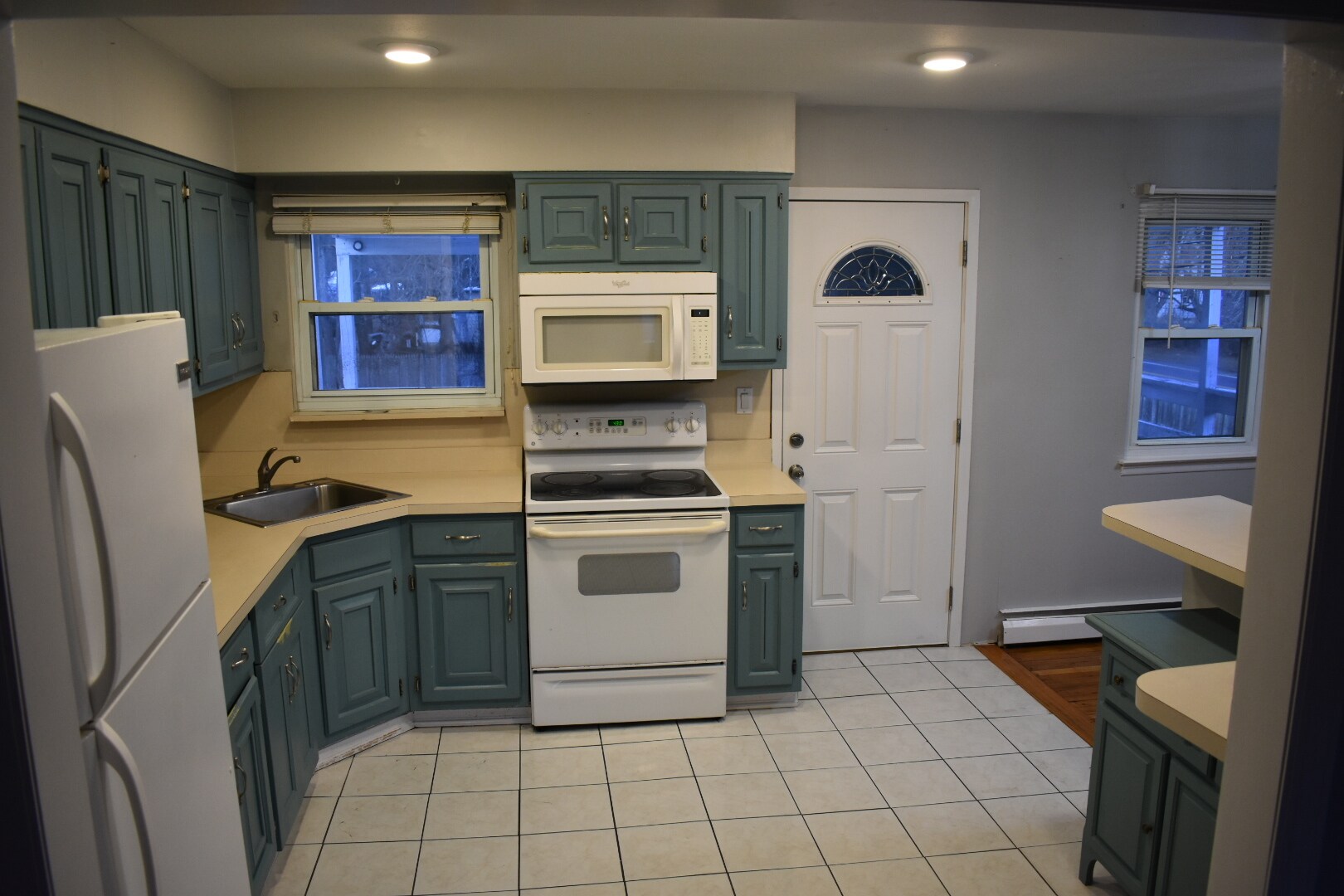 Building Photo - 85 Cedar Dr