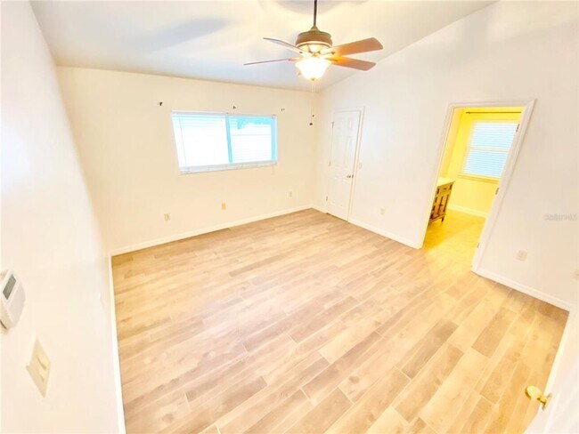 Building Photo - 4286 Shadow Creek Cir