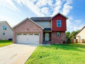Building Photo - 3456 Bradfield Dr