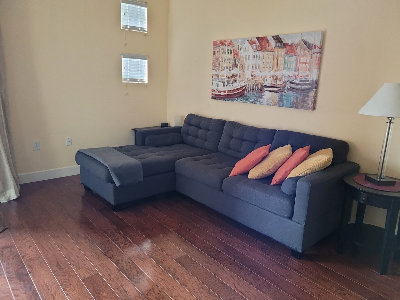 Building Photo - 83 E Agate Ave