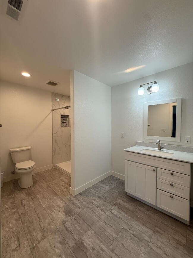 Building Photo - 15573 229th St