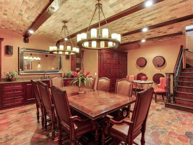 Building Photo - 4201 Bayshore Blvd