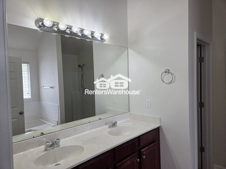 Building Photo - 4410 Ambassador Way