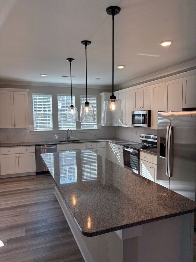 Building Photo - COMING SOON : 3BR w/ 2-Car Garage + Patio