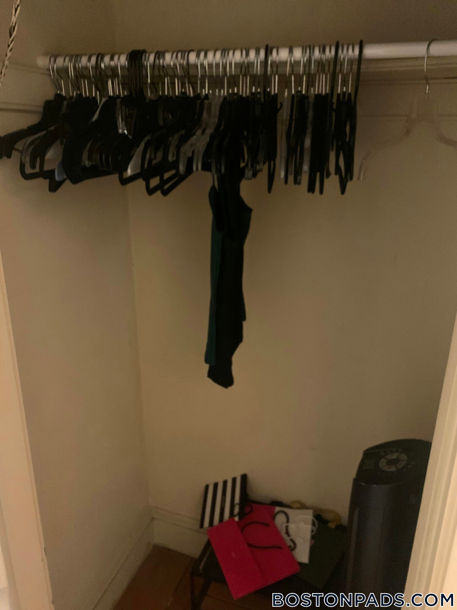 Building Photo - 137 Park Dr