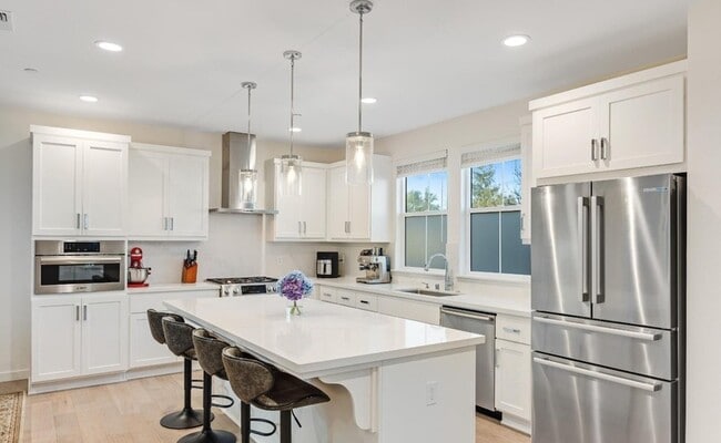 Building Photo - 1747 Linden Ln