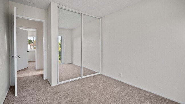 Building Photo - 4 Bedroom home with RV parking