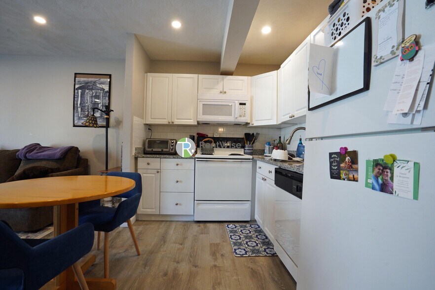 Building Photo - 116 Tremont St