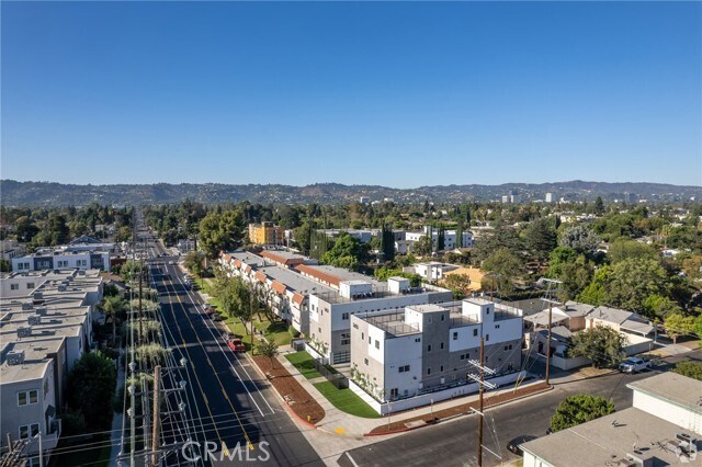 Building Photo - 5655 Hazeltine Ave