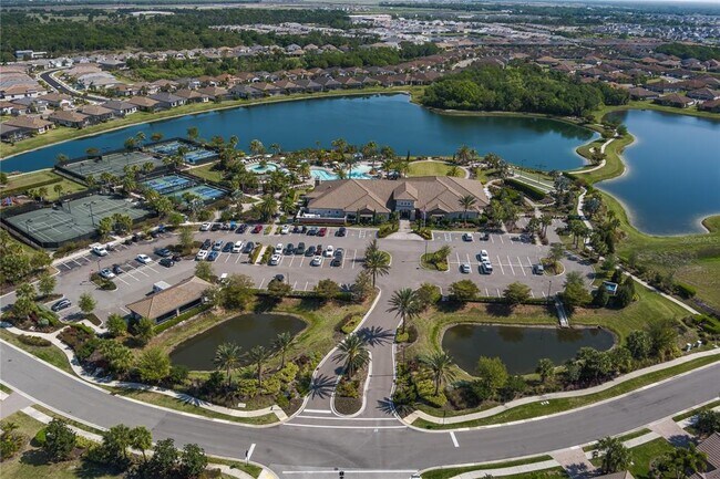 Building Photo - 10413 Highland Park Pl