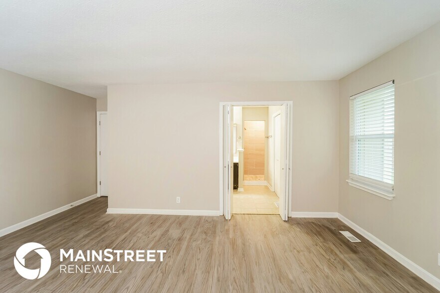 Building Photo - 10603 Turf Ct