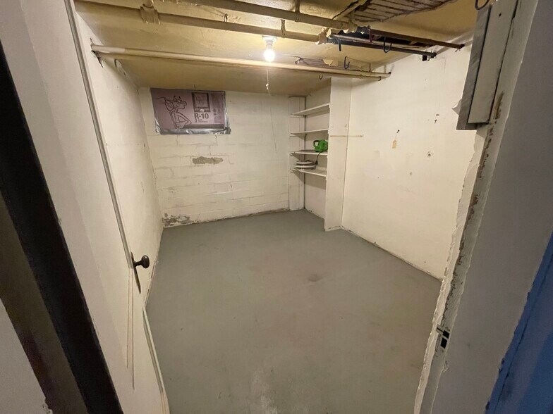 Storage Room - 1560 Lincoln Ave