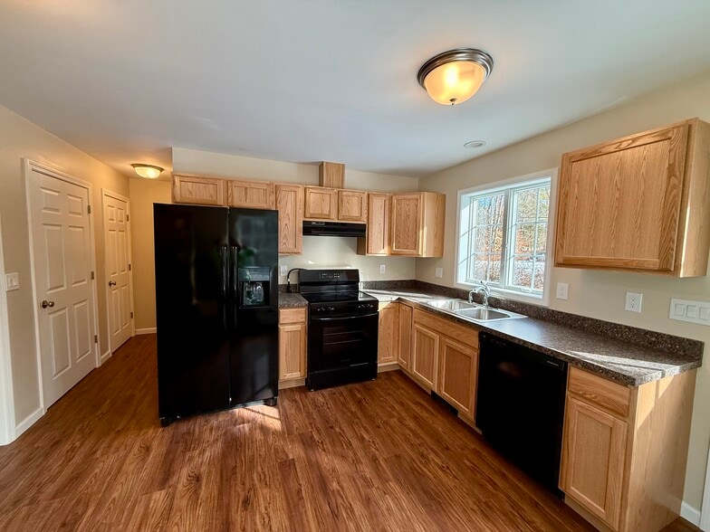 Building Photo - 64 Gary Rd