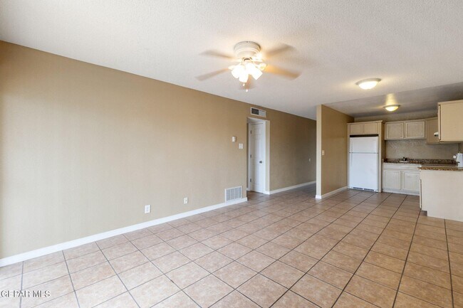 Building Photo - 9412 Montrose Ct