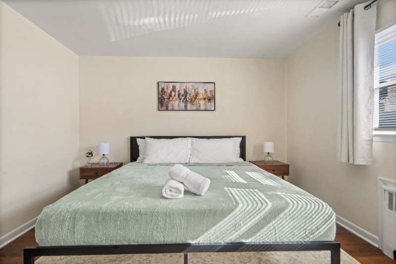 Building Photo - 9103 Columbia Ave