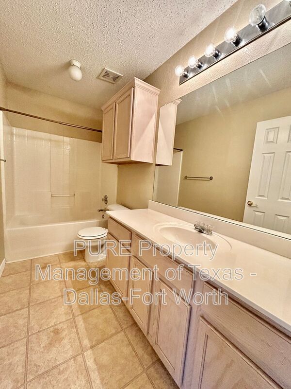 Building Photo - 1714 Ryanfeld Dr