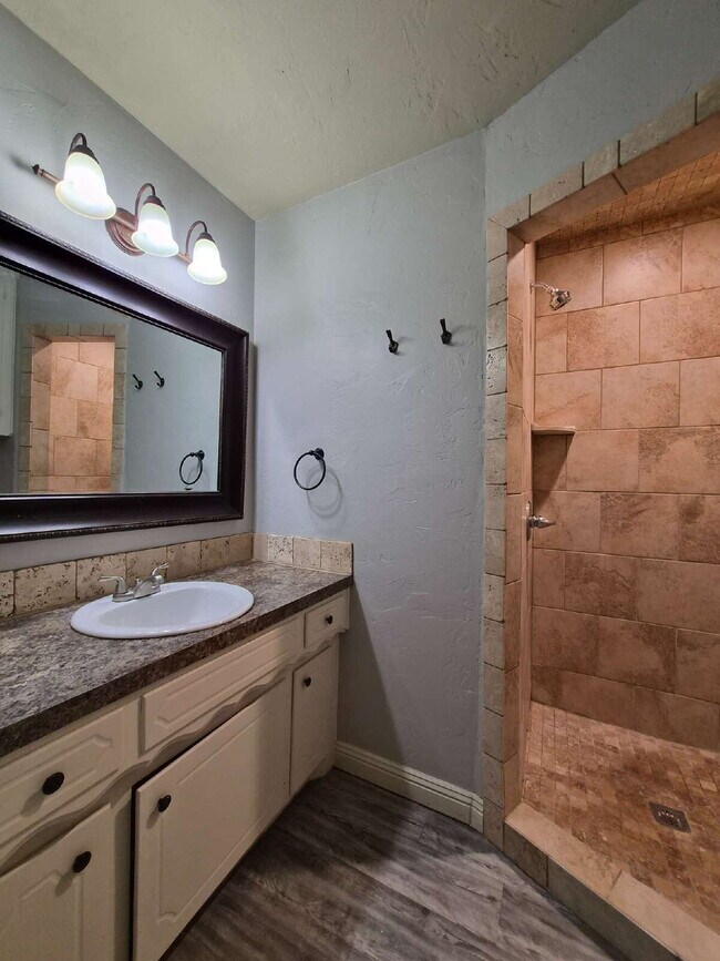 Building Photo - 3813 51st St