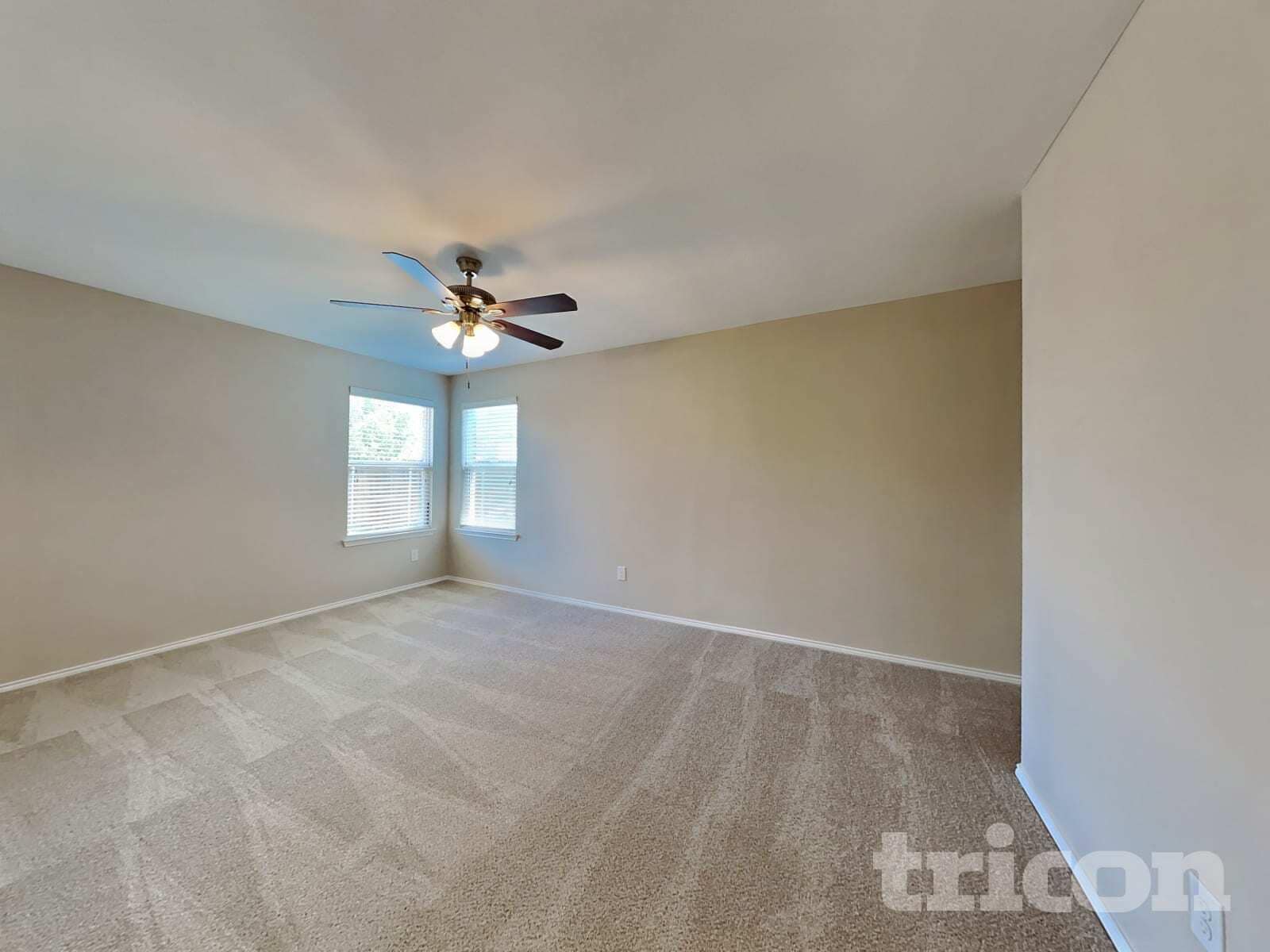 Building Photo - 6032 Fantail Dr