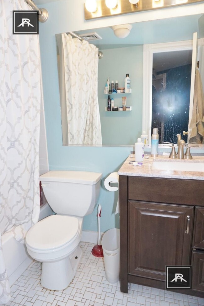 Building Photo - 2 bedroom in Brighton MA 02134