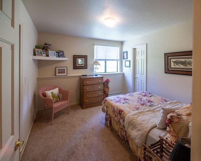 Building Photo - Extended Winter rental-Flexible lease term...