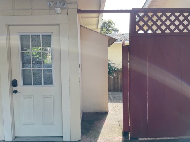 Building Photo - Charming Two Bedroom Pacific Grove Home