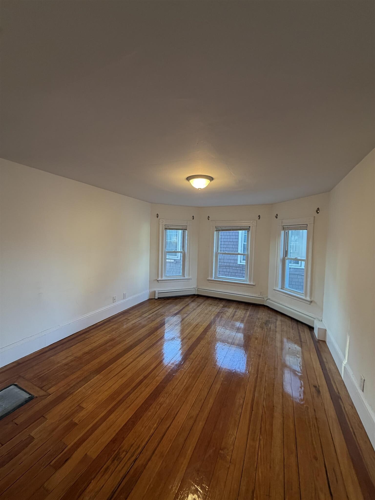 Building Photo - 94 Morrison Ave