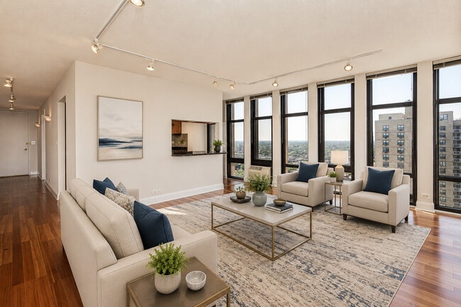 Building Photo - 6700 S South Shore Dr