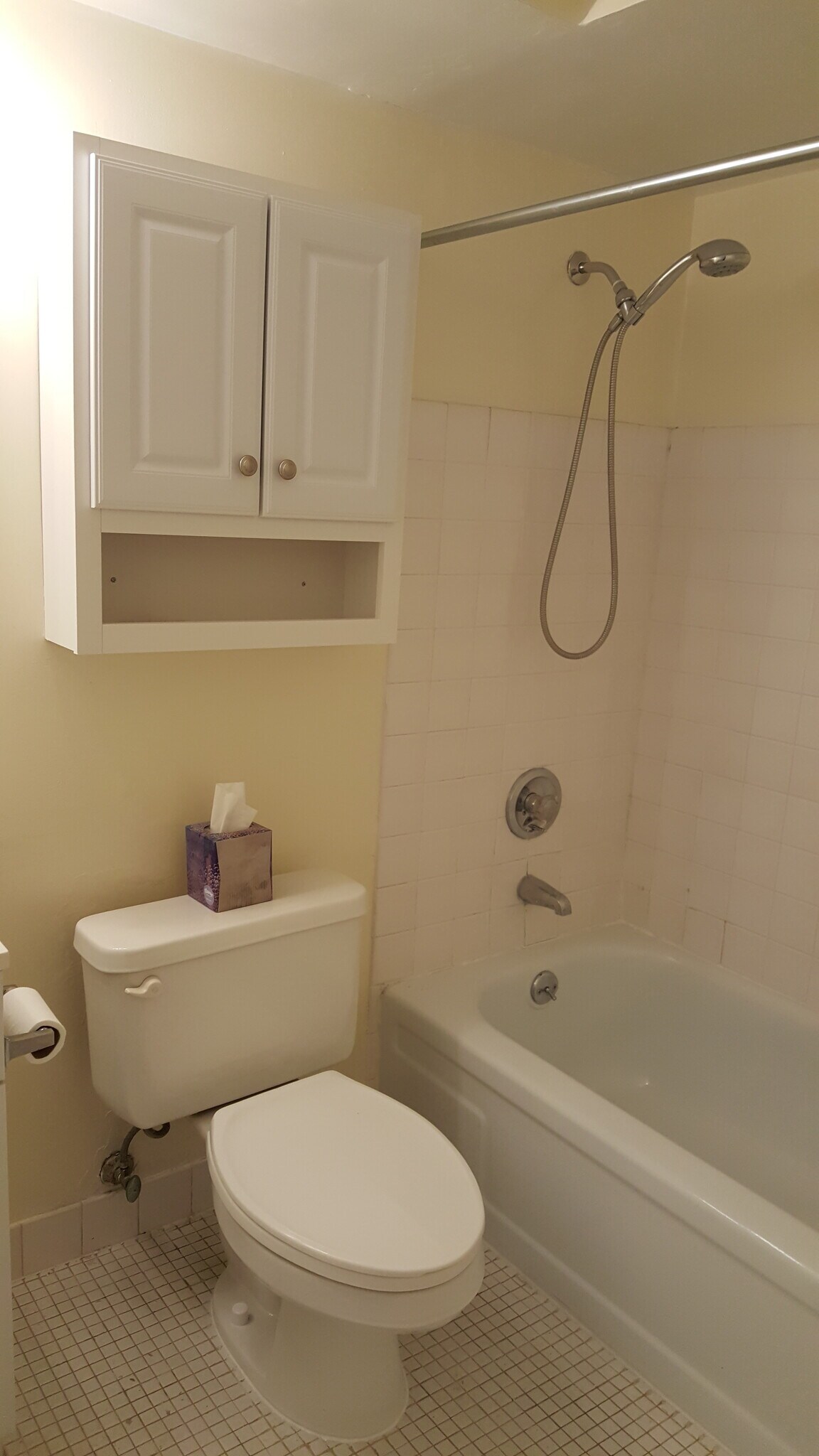 Building Photo - 12900 Lake Ave