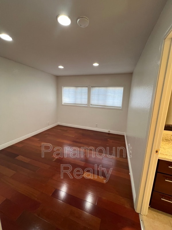 Building Photo - 600 Praderia Cir