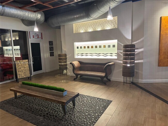 Building Photo - 10 SW South River Dr