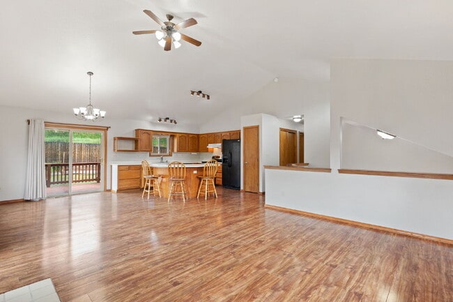 Building Photo - Rare Woodland Park Rental with RV Parking,...