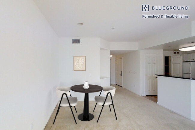 Building Photo - 3200 Rubino Dr