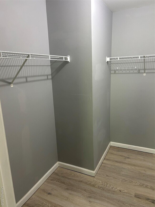 Building Photo - 83 Jordan Ln