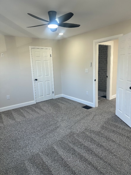 Building Photo - 1277 E 18th Ave