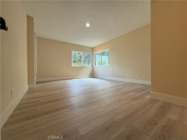 Building Photo - 1633 Kwis Ave