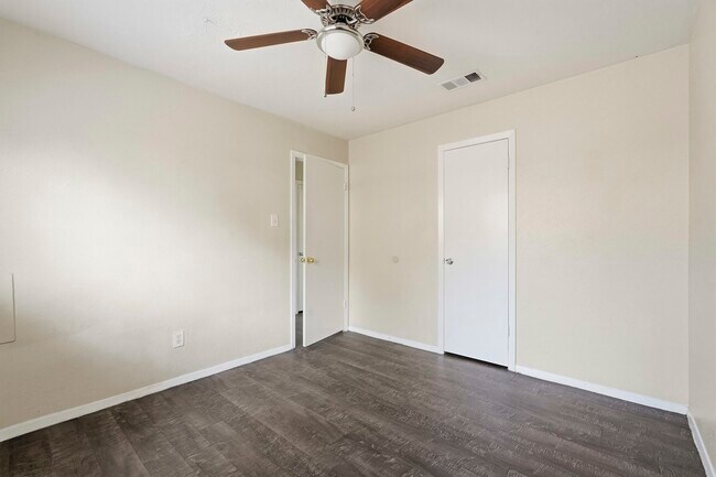 Building Photo - 16235 Cutten Rd