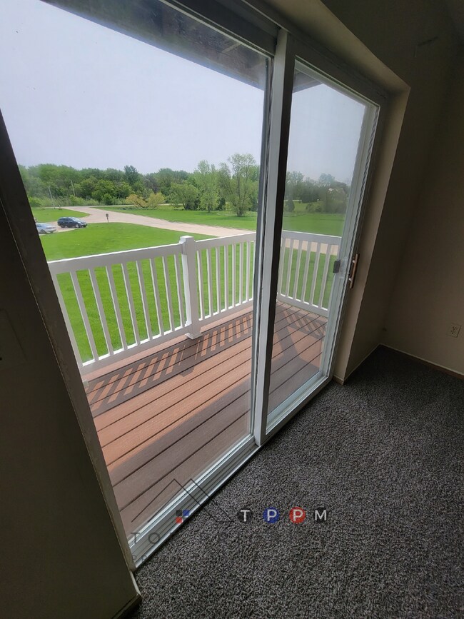 Building Photo - ** SPRING MOVE IN SPECIAL ** 2 Bedroom | 1...