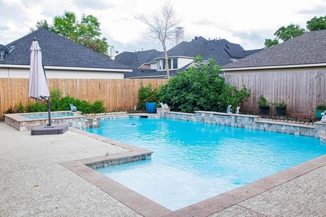 Building Photo - 9006 Stones Throw Ln