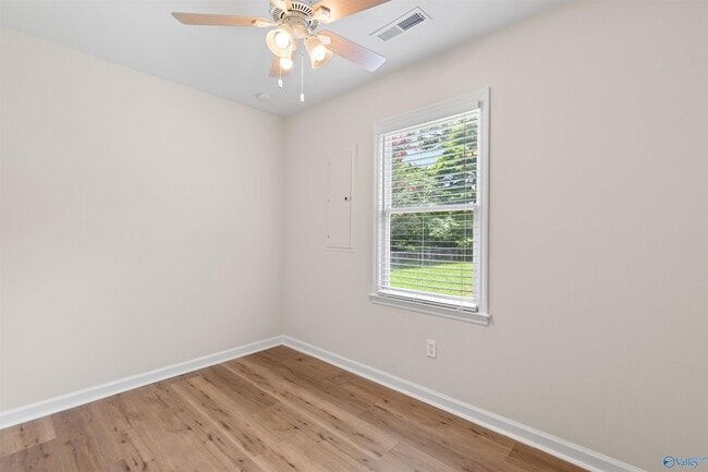 Building Photo - 285 Ruby Dr