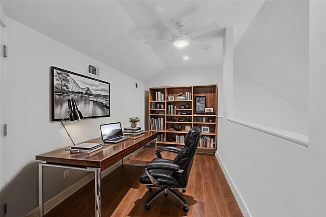 Building Photo - 4509B Eigel St