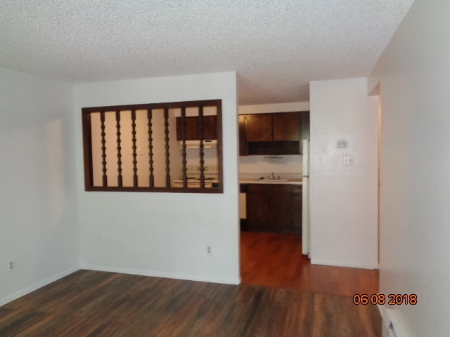 Building Photo - Wonderful 1 BR/1 BA 2nd floor condo in secured building!