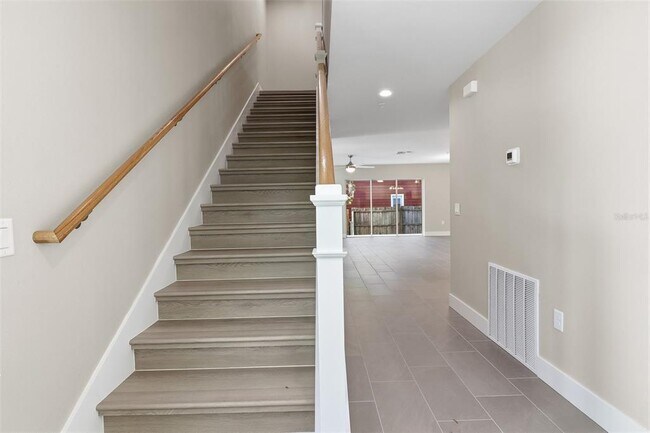 Building Photo - 43 SE 15th Terrace