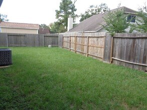 Building Photo - 6611 Grove Field Ln