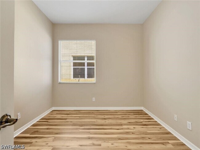 Building Photo - 10140 N Golden Elm Dr