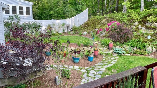 Building Photo - 53 Holmes Dr