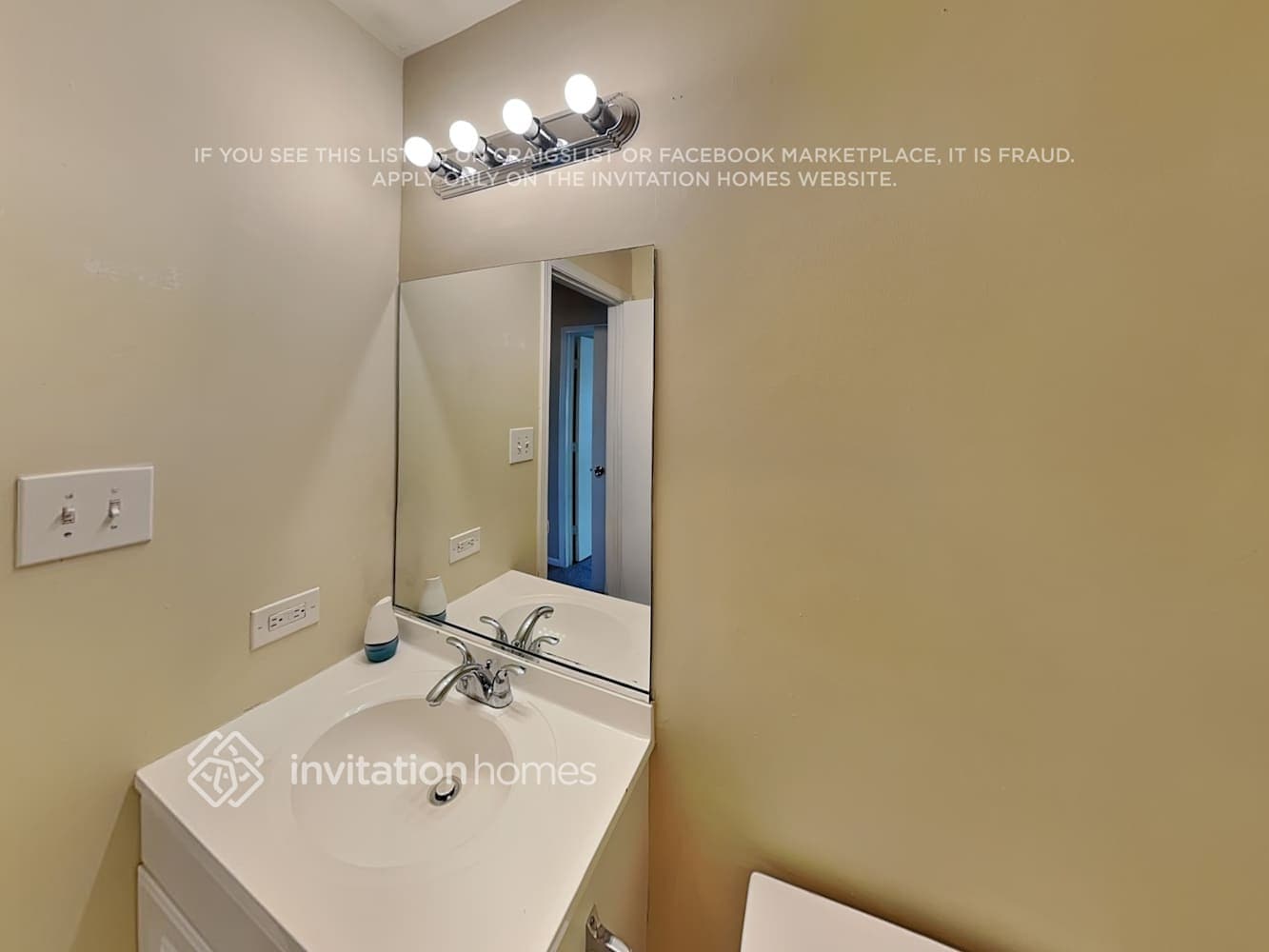 Building Photo - 1313 Lasser Dr