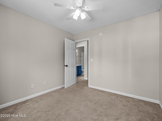 Building Photo - 106 Little Current Ln