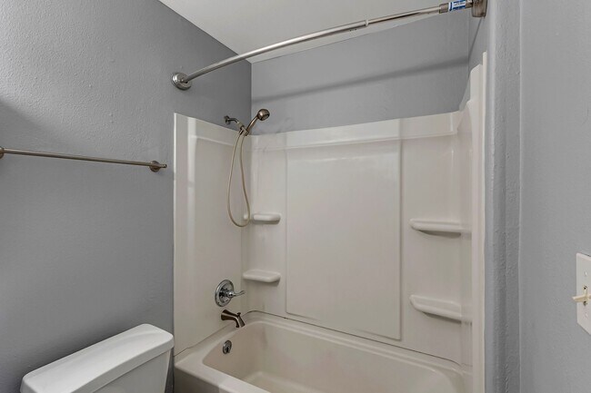 Building Photo - 3249 White Ave