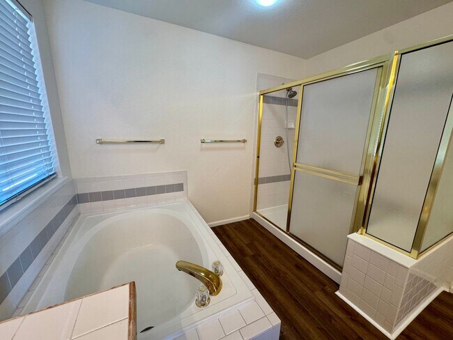 Building Photo - 4 Bed / 4 Bath Dream Home in the Hills at ...